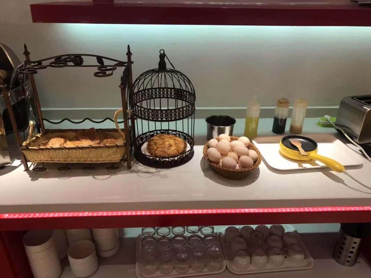 Ibis Haikou Injoy Plaza Hotel Zewnętrze zdjęcie